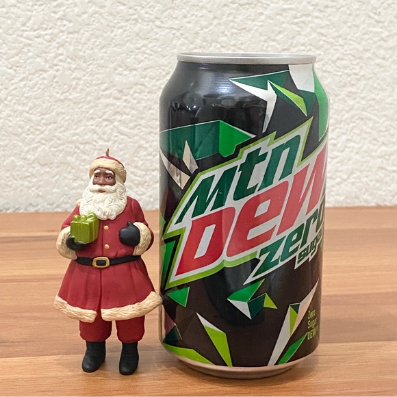 2010 HALLMARK Keepsake One Last Gift AA Santa Christmas Tree Ornament - Picture 9 of 12